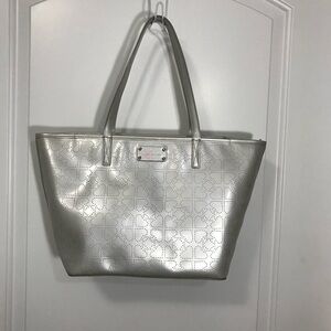 Kate Spade NY Silver Metallic Perforated PVC Metro Harmony Tote Bag Handbag EUC